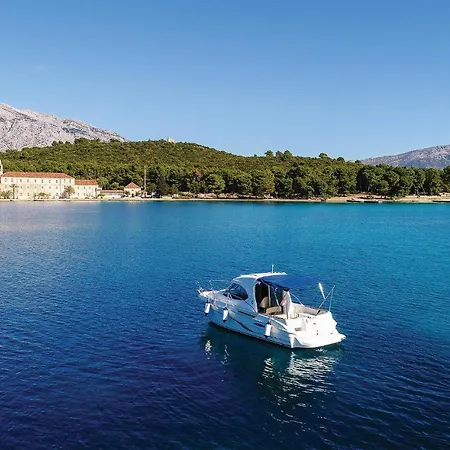 2 Bedroom Stunning Apartment In Zuljana